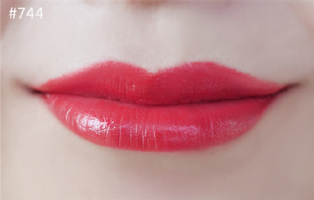 dior的迪奥魅惑釉唇膏 (dior魅惑釉唇膏怎么用)