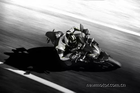 川崎z1000abs对比z1000r,2017款川崎z900有没有abs