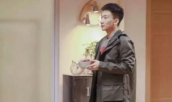 应勤为什么不喜欢邱莹莹,应勤最后为什么能重新接受邱莹莹