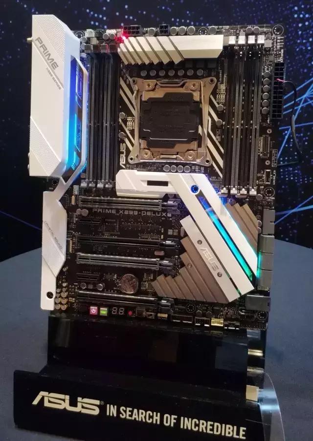 MC带你逛ComputeX：ASUS敲响高性能乐章