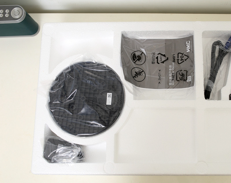 32寸hkc曲面显示器测评,hkc27寸显示器c270曲面