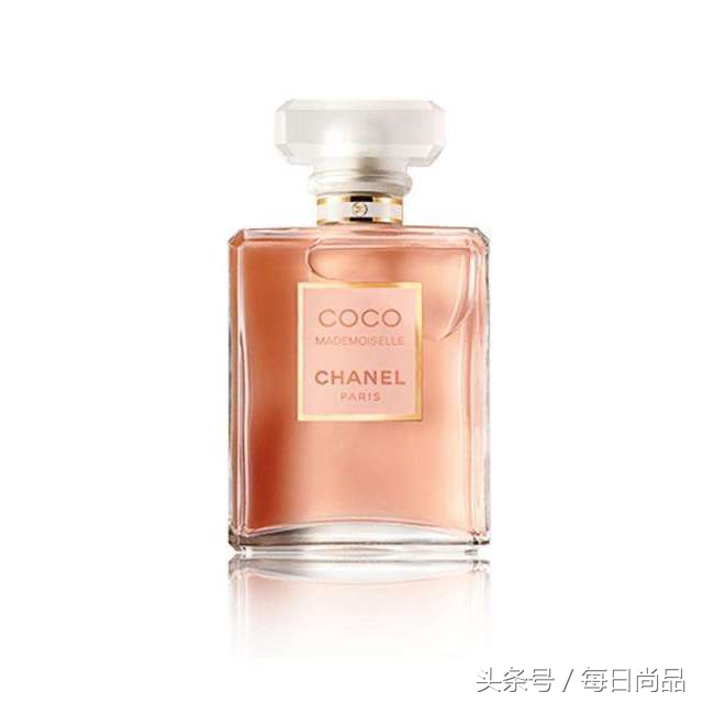 每个女生都应该拥有的一件东西,每个女人都拥有一颗钻戒