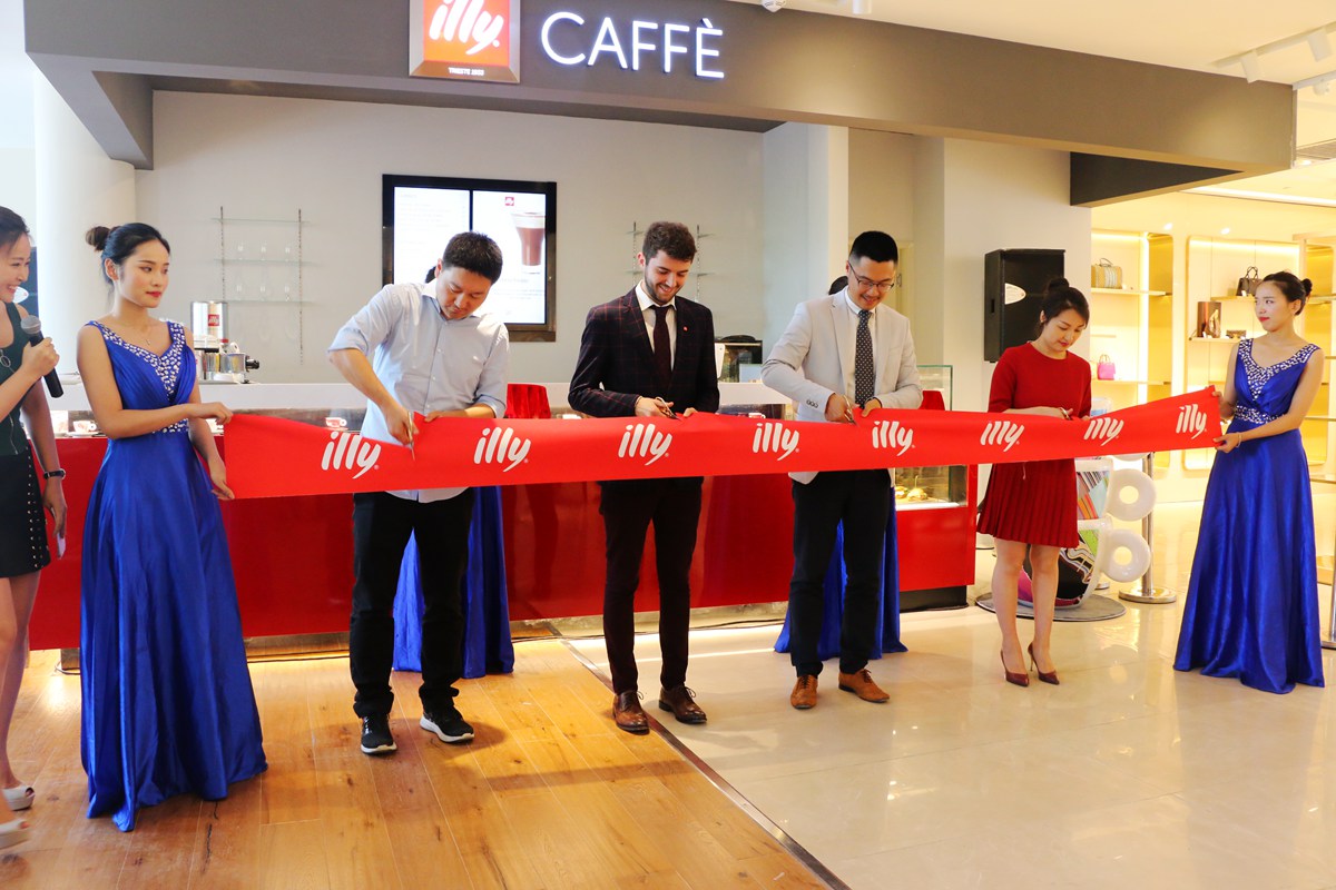 一杯来自意大利国宝级咖啡品牌illy的鸡尾酒咖啡