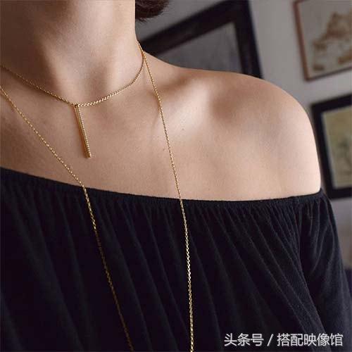 跟周冬雨学珠宝配饰搭配,周冬雨同款小众配饰