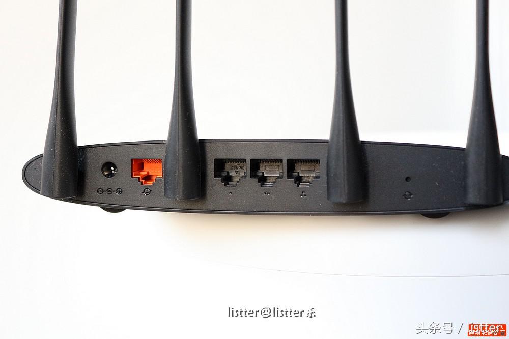 摩托罗拉摩路由C1测评,信号稳如泰山,质感薄如刀锋