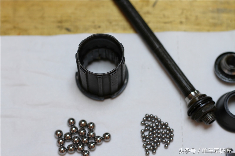 花鼓轴承拆卸技巧,拆滚珠花鼓需什么工具