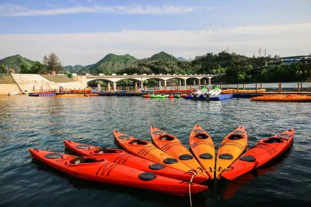 初夏阳光下太平湖沐心酒店风景,太平湖旅游攻略酒店