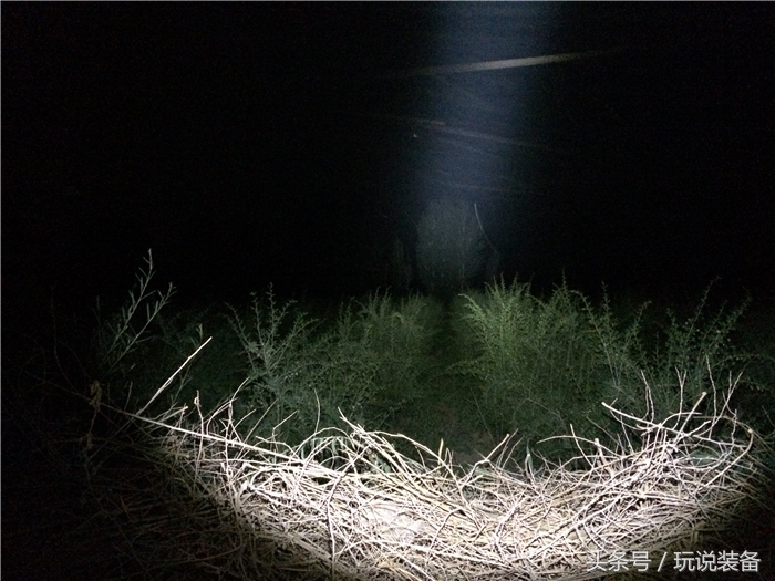 能给手机充电也能当支架,能给手机充电能连wifi的充电宝