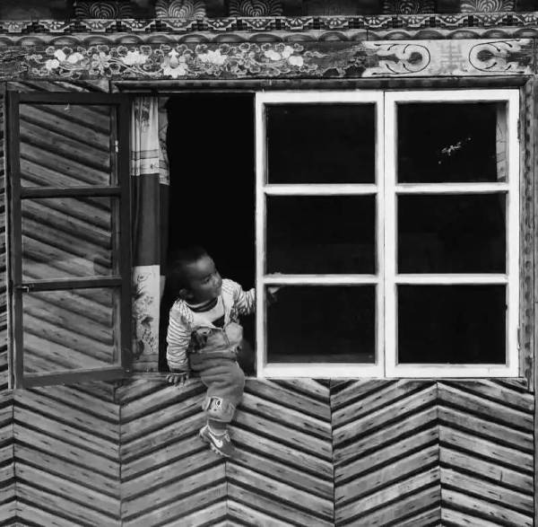 摄影大师的黑白街头摄影作品,30张街头摄影精选