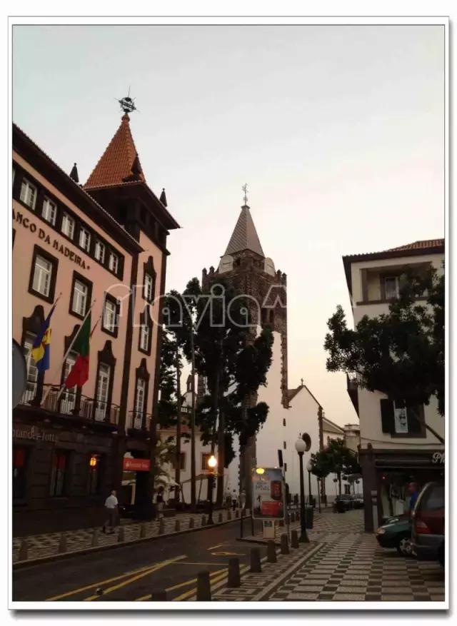 c罗出生在丰沙尔吗,c罗的家在丰沙尔什么地方