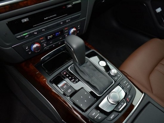 全新奥迪a6l换代2025款,奥迪a6l2023款最新款驾乘感受