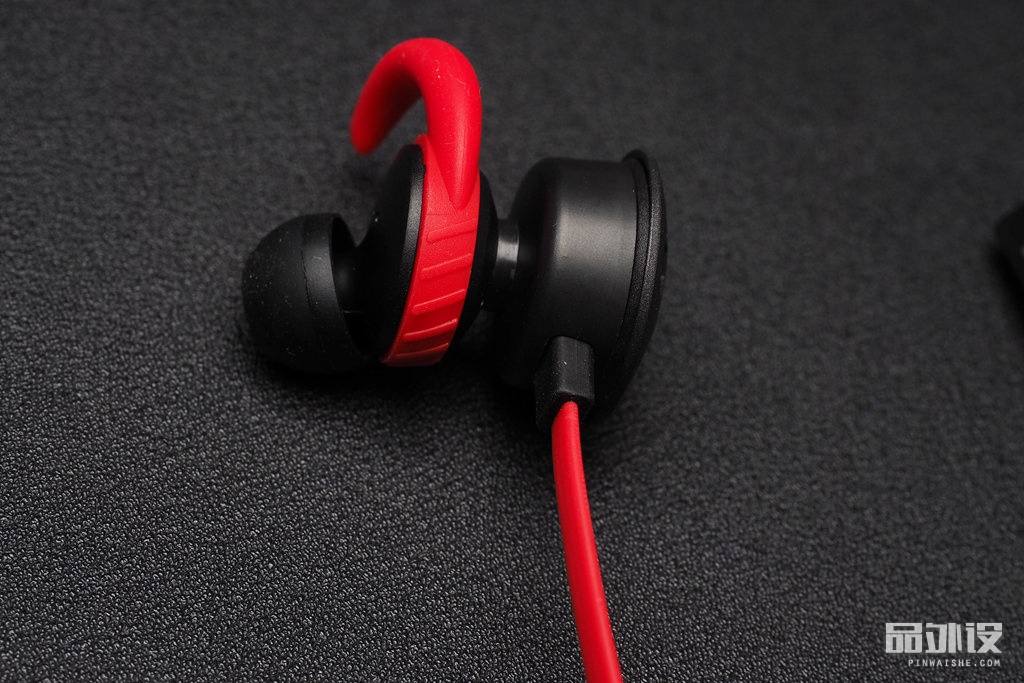 TteSPORTS隐者PRO专业版入耳式游戏耳机评测
