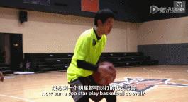 怪球手萧敬腾篮球水平如何科比见他都曾带雨伞