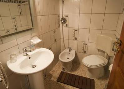 同学,别在“马桶”里泡脚啦