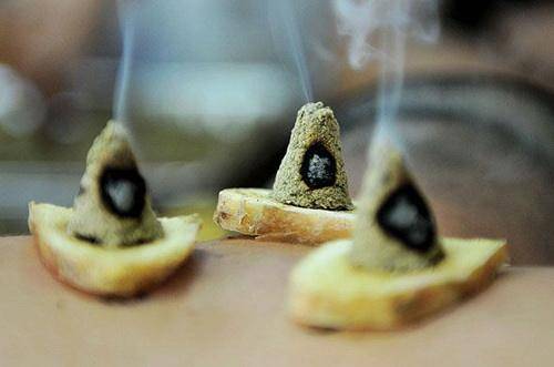 艾草熏哪几个止痒的穴位,艾叶热灸能治什么病