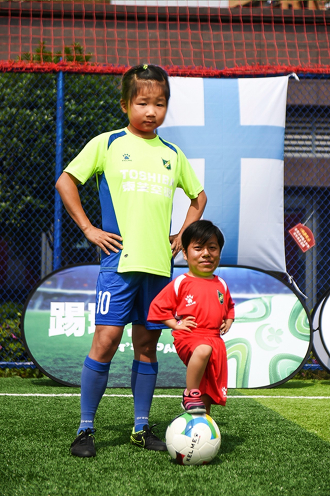 有个爱看球的爸爸,有个爱踢足球的爸爸