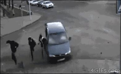 车祸动态图集锦（3）之死里逃生