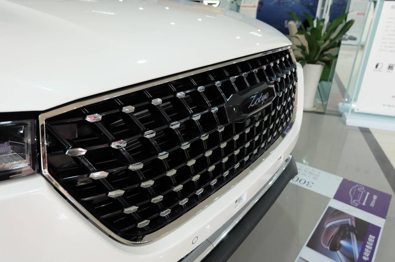 2017年众泰t700顶配评测,众泰t700是什么发动机