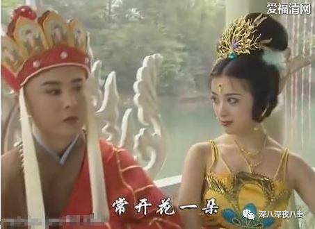 作为博纳的老板娘，开火锅店半个娱乐圈都来捧场，就问厉害不