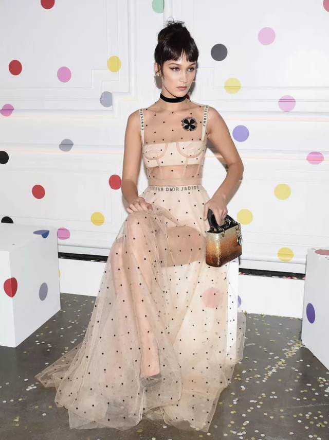 网纱裙没有质感穿着像不像蚊帐,网纱裙穿着不舒服