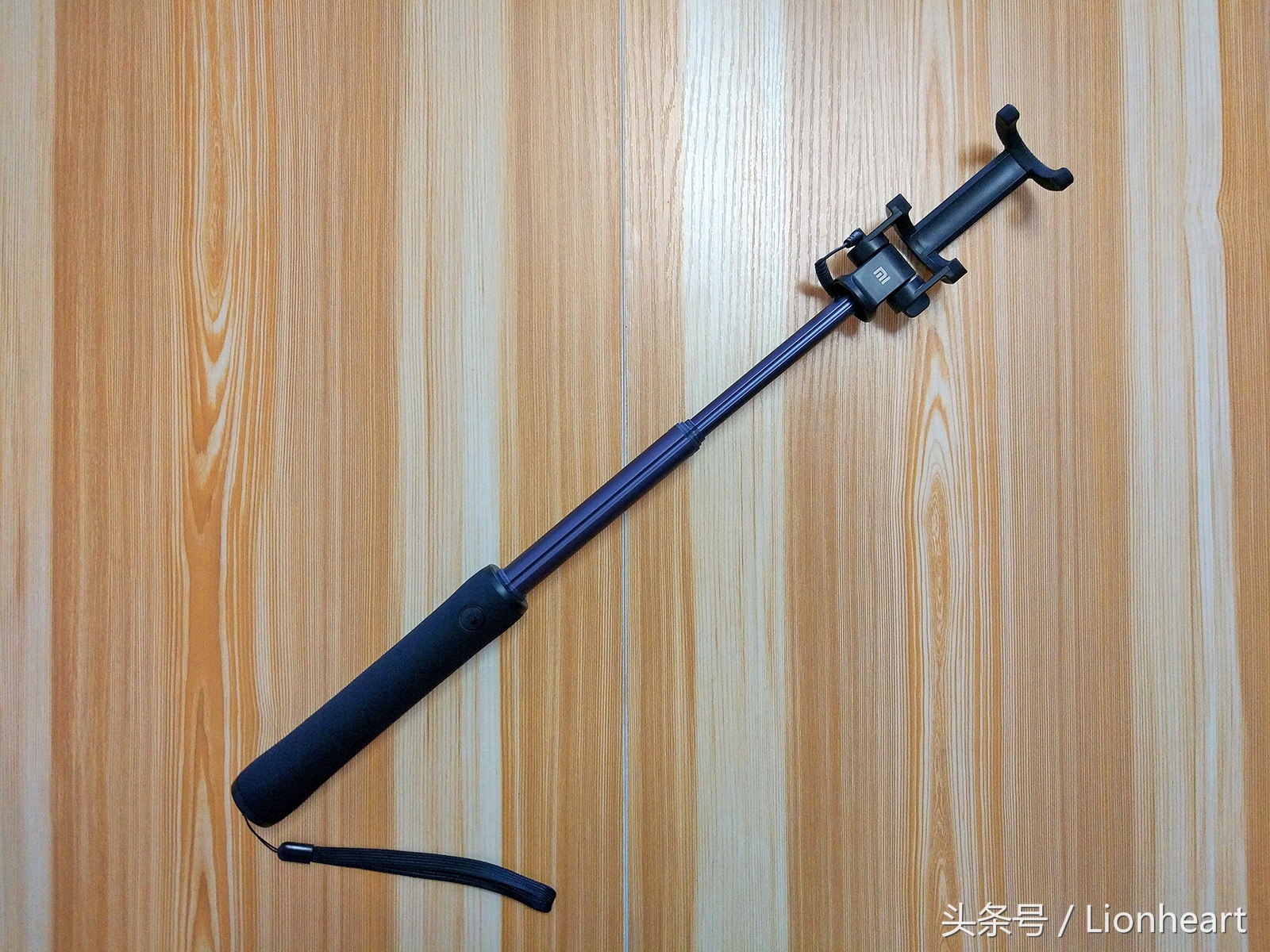 小米自拍杆最简单的方法,老款小米自拍杆使用教程