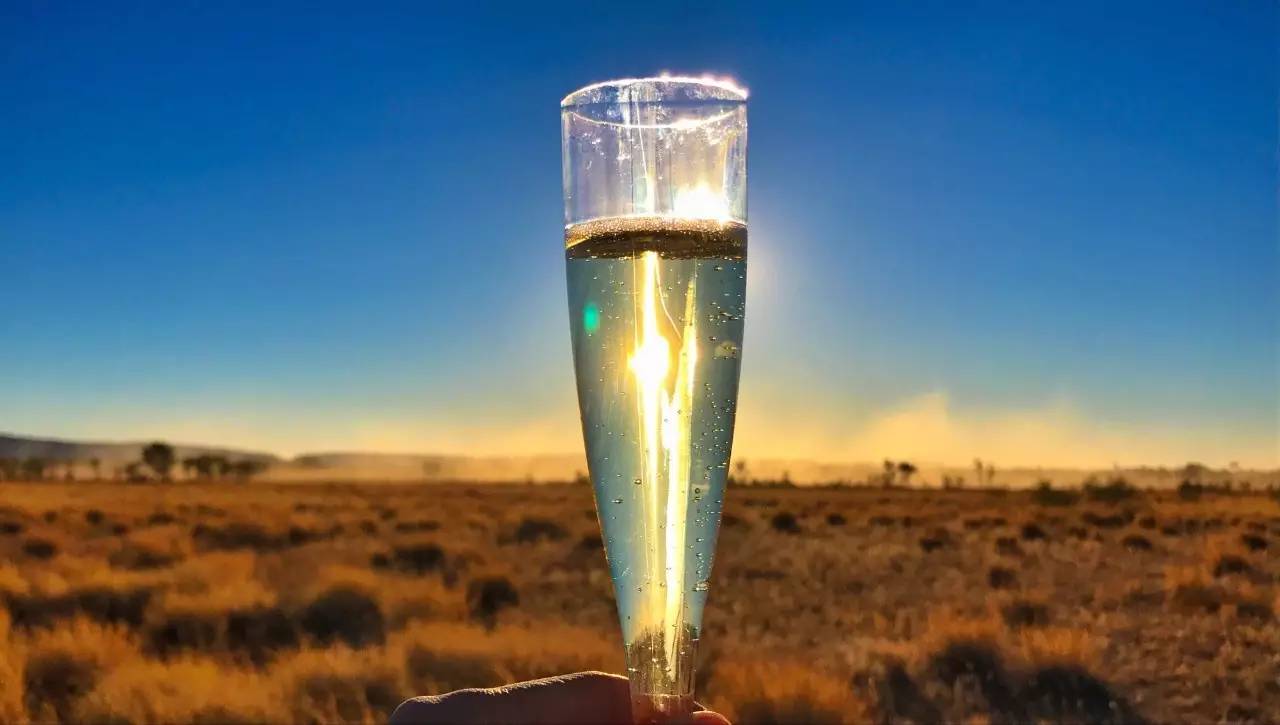 北石：这个由一群流放者建立的国家如今居然这么发达和美丽