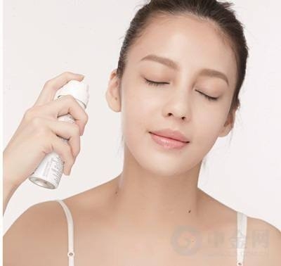 哪个品牌的定妆喷雾比较好,定妆喷雾哪个牌子最好用2021