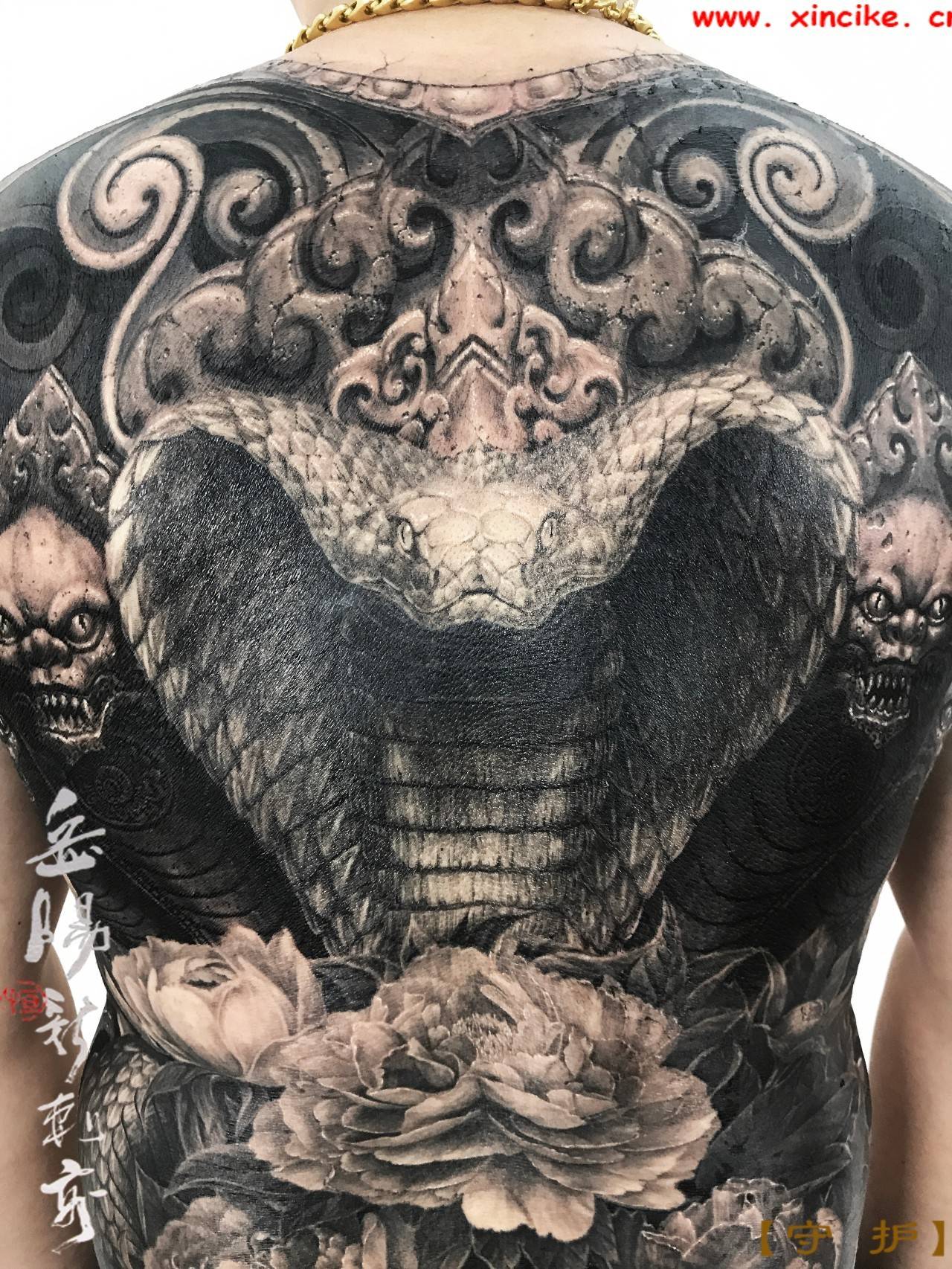 岳阳新刺客纹身多少钱,岳阳新刺客满背纹身
