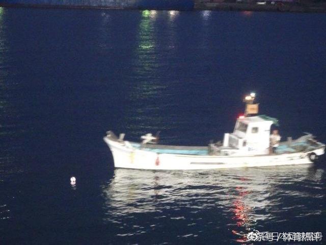 门将把球踢进自家球门匪夷所思,门将大脚直接踢进球门