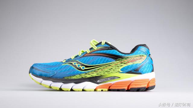 美津浓和新百伦跑鞋哪个好,新百伦潮鞋