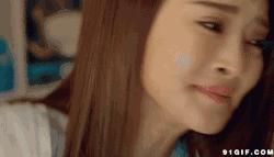 礼服有多美，背上的痘痘就有多痛！