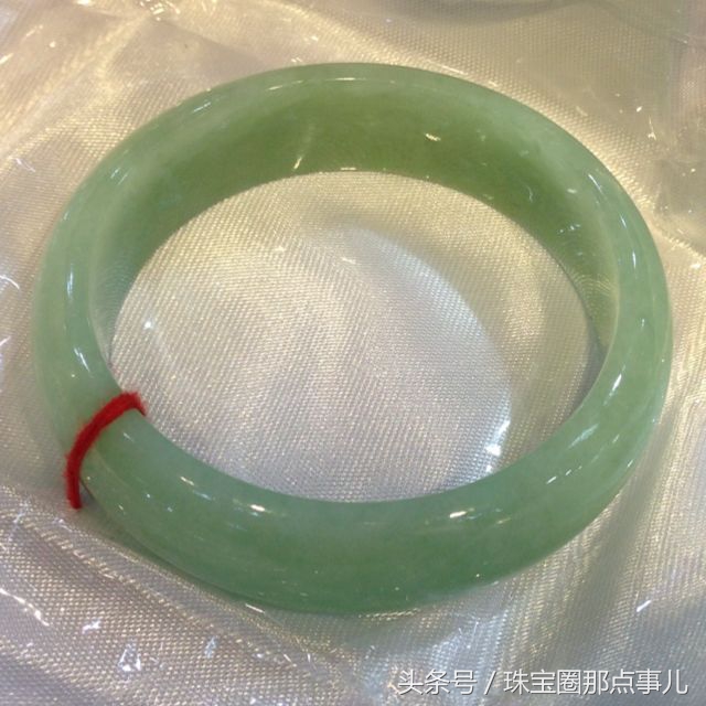 预算500买翡翠,3000至5000元翡翠手镯推荐