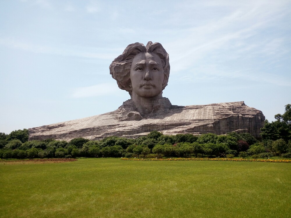 浅析毛主席诗词的文学水平