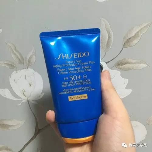 四十岁干皮敏感肌适合哪种护肤品,日本精华油哪一款适合干皮敏感肌