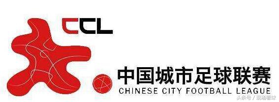 雨中足球比赛,雨中进行足球比赛