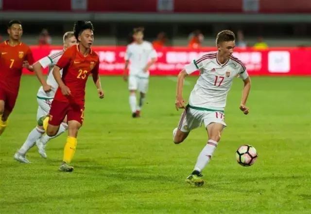 再把“雄起”吼起来！成都足球要“开挂”，球场将超300个