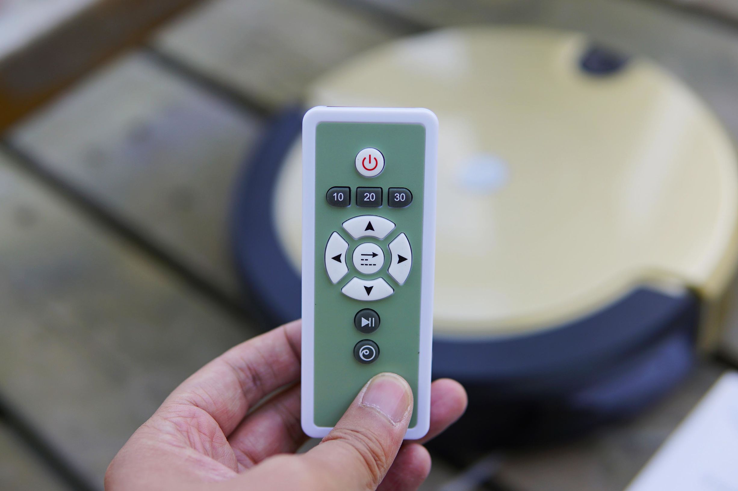 美滔扫地机器人电池,美滔智能吸尘器怎么用