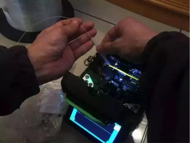 光纤入户要做隐蔽工程吗,入户使用隐形光纤好不好