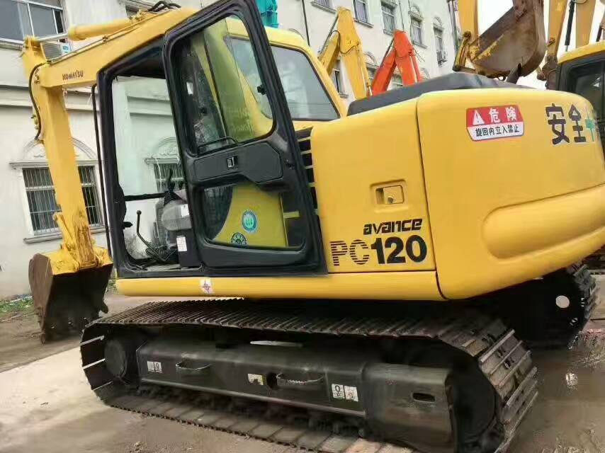 二手挖掘机分析,二手小松110挖掘机