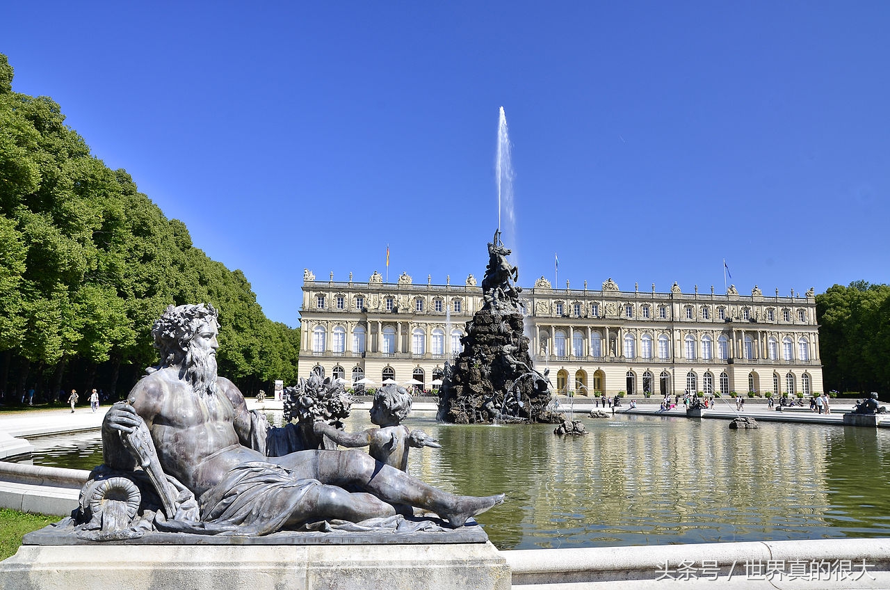 这两个岛有性别，一个是男人岛，一个是女人岛，如今却混了