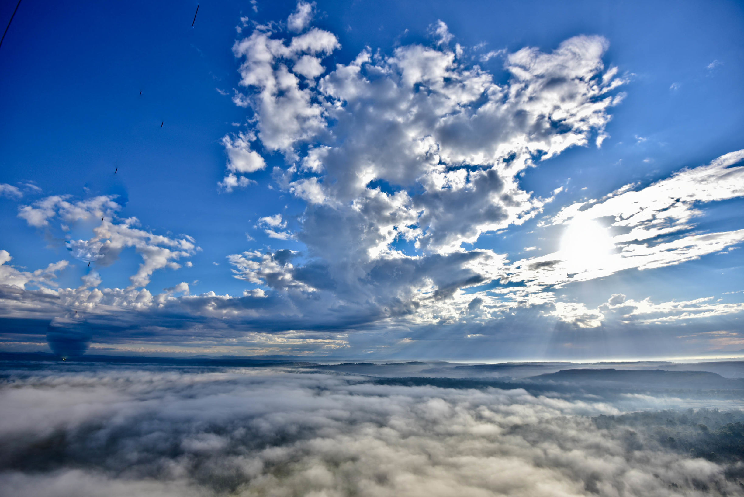 在猎人谷邂逅美酒和热气球