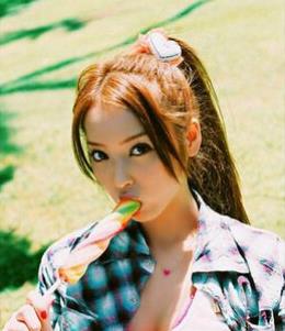 椭圆脸高发际线适合的发型女,椭圆脸戴眼镜女生适合的发型