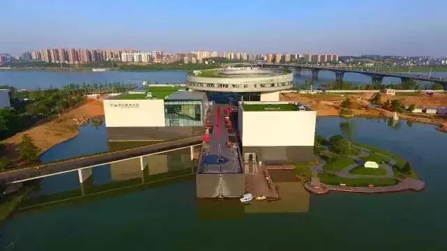 长沙ifs地标打卡地点,长沙湘江边的地标建筑