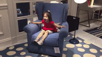 我的家里来了一群爱*猫猫躲**的米奇米妮，你能帮我找找它们在哪吗？