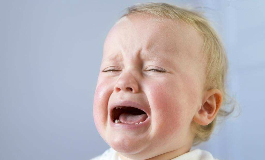 宝宝奶瘾大怎么断夜奶,断奶期间宝宝奶瘾犯了怎么办