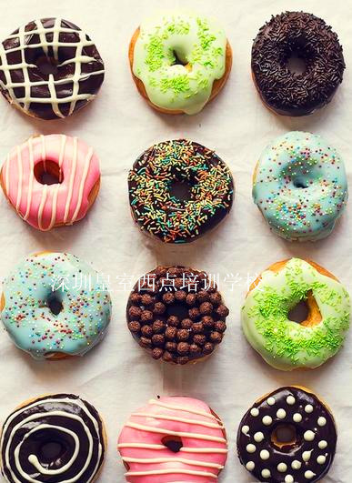 欧品皇室短期蛋糕培训,西点烘焙培训手把手教学