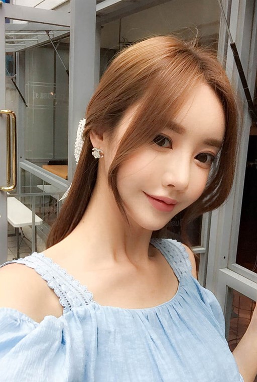 珠珠美美哒原版,孙允珠夏日缤纷糖果包臀裙