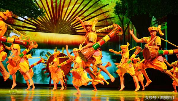 西双版纳在水一方泼水节,版纳哪里可以感受泼水