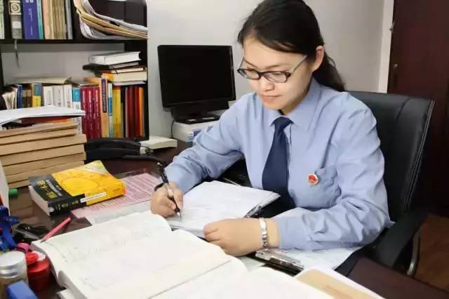 公诉人辩论视频,围观庭审现场完整版