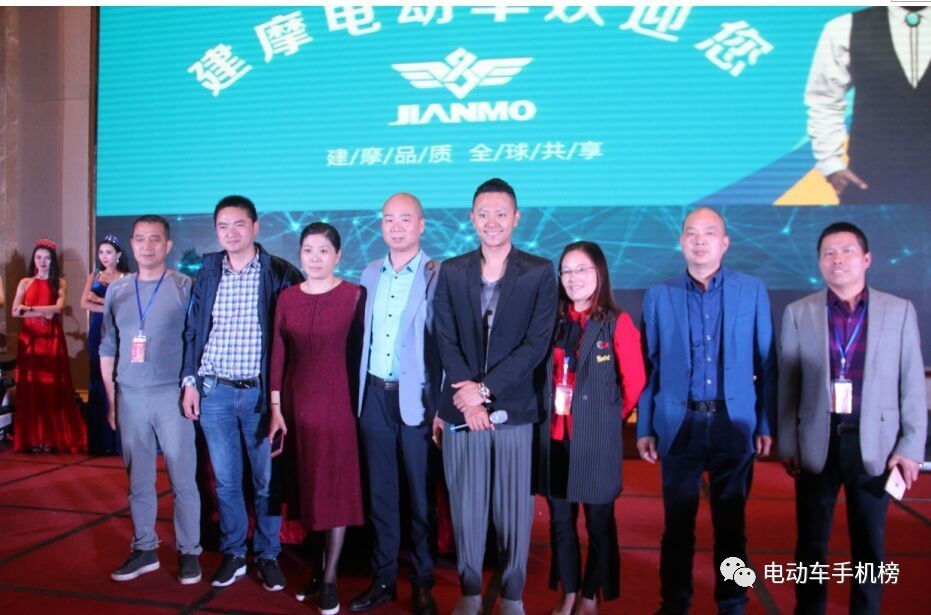 「无锡展速递」建摩巨资签约印小天，成展会最大新闻！